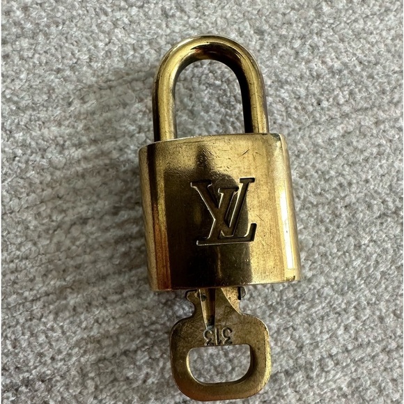Louis Vuitton Lock and Key #313 - Picture 3 of 5